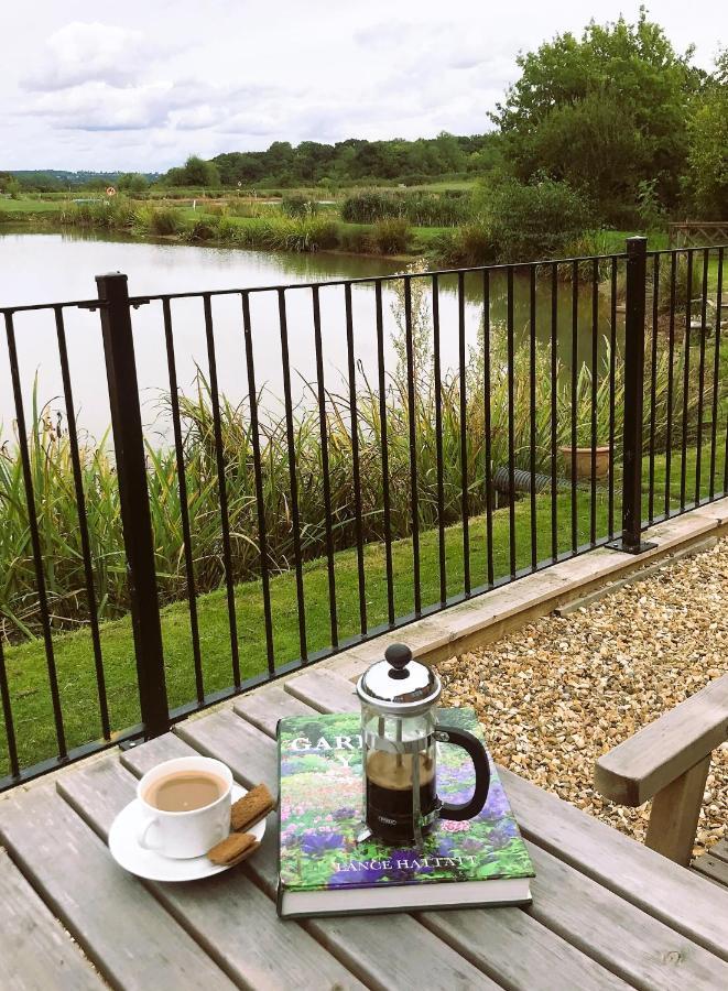 Bransford Farm Fishery & B & B 외부 사진