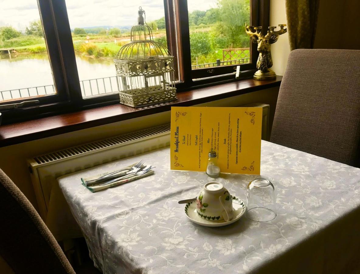 Bransford Farm Fishery & B & B 외부 사진