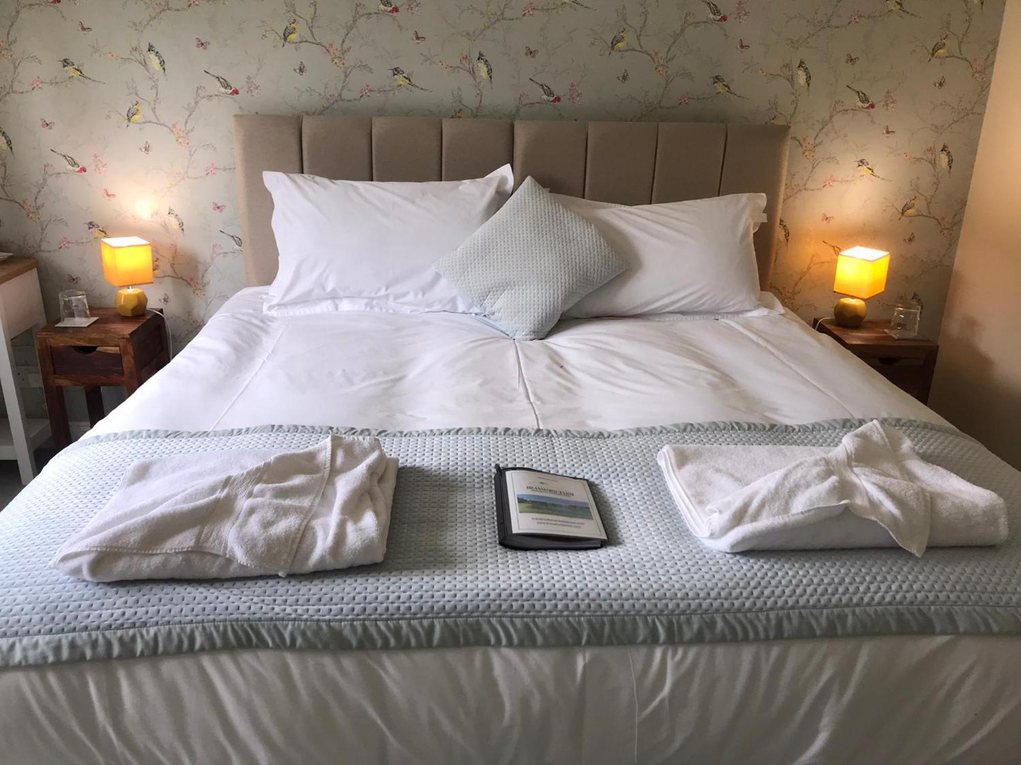 Bransford Farm Fishery & B & B 외부 사진